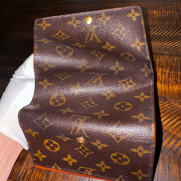 Louis Vuitton
Vintage 1998 Porte-Monnaie Tresor billet Wallet - Picture 13 of 17